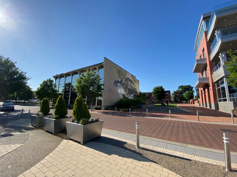 More Photos Of 100 Saint Ann St, Owensboro Office For Sale