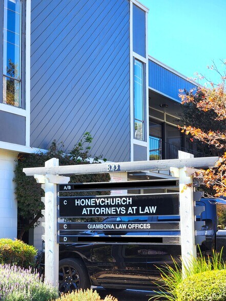 More Photos Of 823 Jefferson St, Fairfield Office For Lease