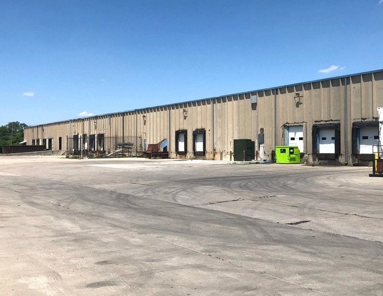 More Photos Of 21740 Trolley Industrial Dr, Taylor Refrigeration Cold Storage For Lease