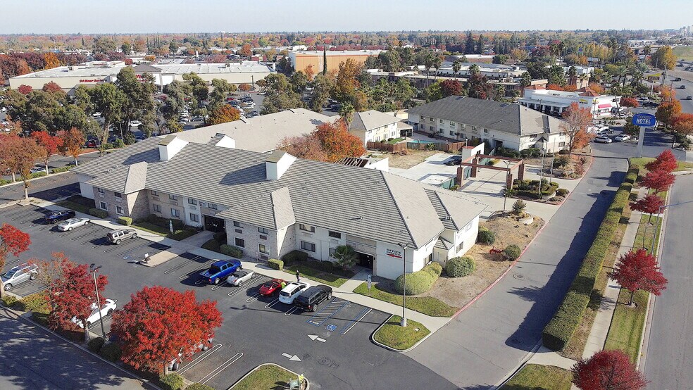 More Photos Of 1720 Sisk Rd, Modesto Hotel For Sale