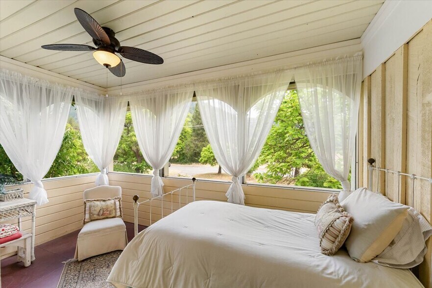 More Photos Of 44510 State 96 Hwy, Seiad Valley Land For Sale