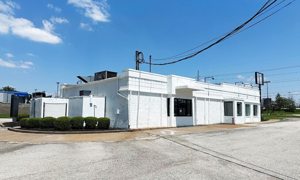 More Photos Of 4071 Union Rd, Saint Louis Fast Food For Lease