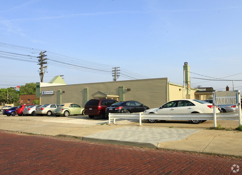 More Photos Of 5236-5238 Ridge Rd, Parma Storefront For Lease