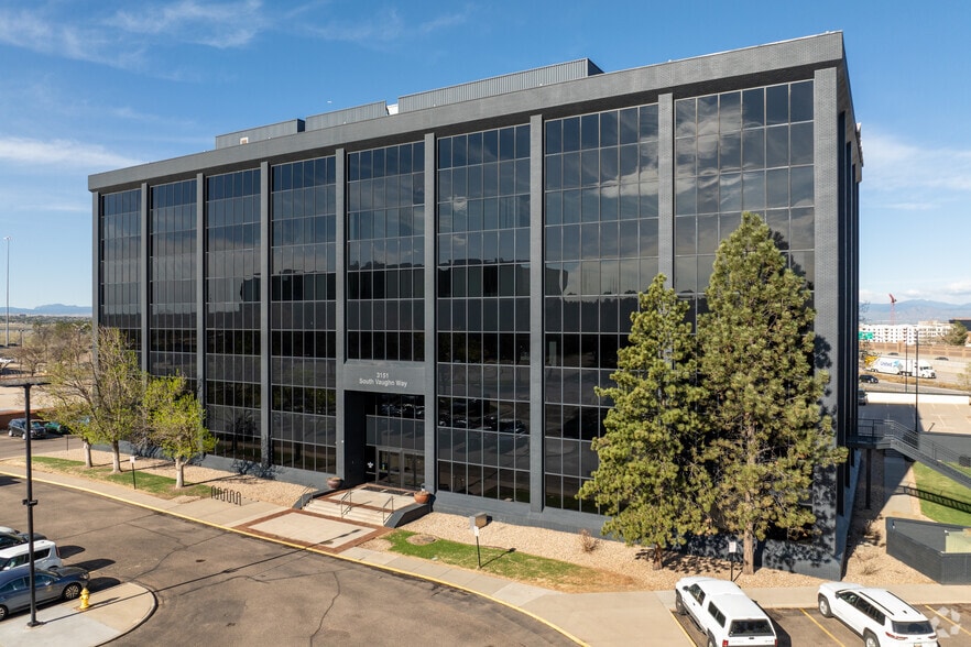 More Photos Of 3151 S Vaughn Way, Aurora Office For Lease