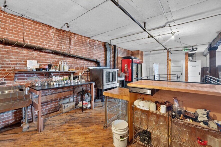More Photos Of 615 S 1st Ave, Pocatello Restaurant For Sale