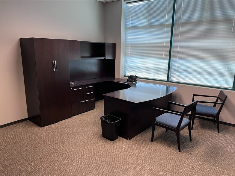 More Photos Of 390 Benmar Dr, Houston Office For Sale