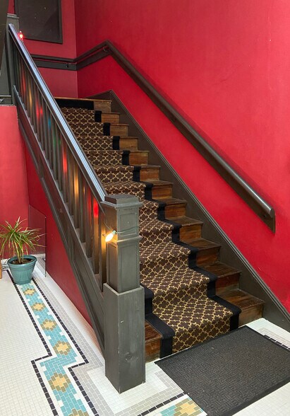 More Photos Of 101 W 1st St, Sanford Storefront For Sale