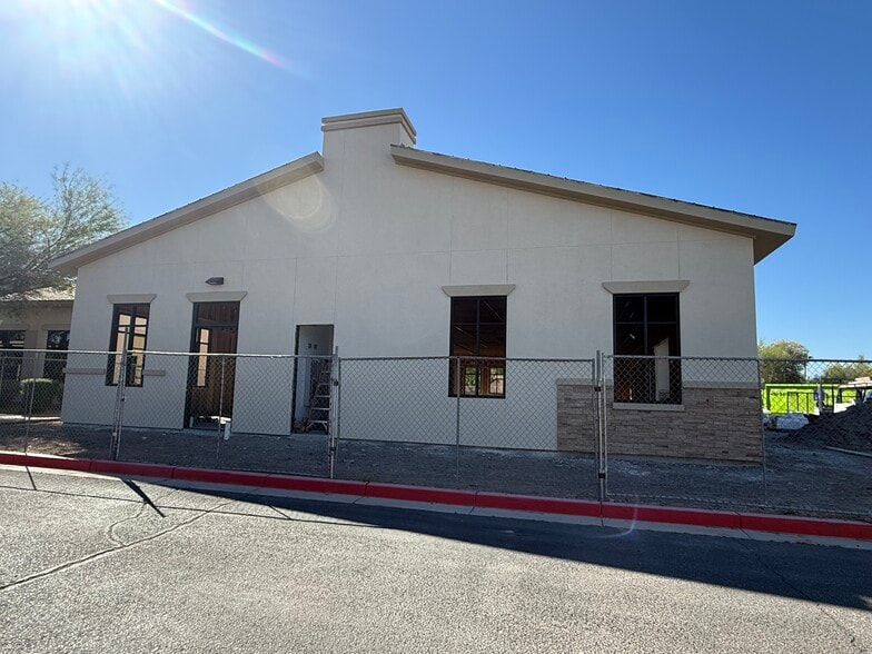 More Photos Of 41724 W Smith Enke Rd, Maricopa Medical For Lease