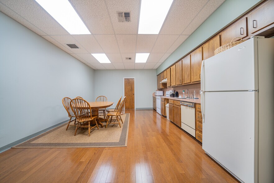 More Photos Of 2500 Judson Rd, Longview Storefront For Lease