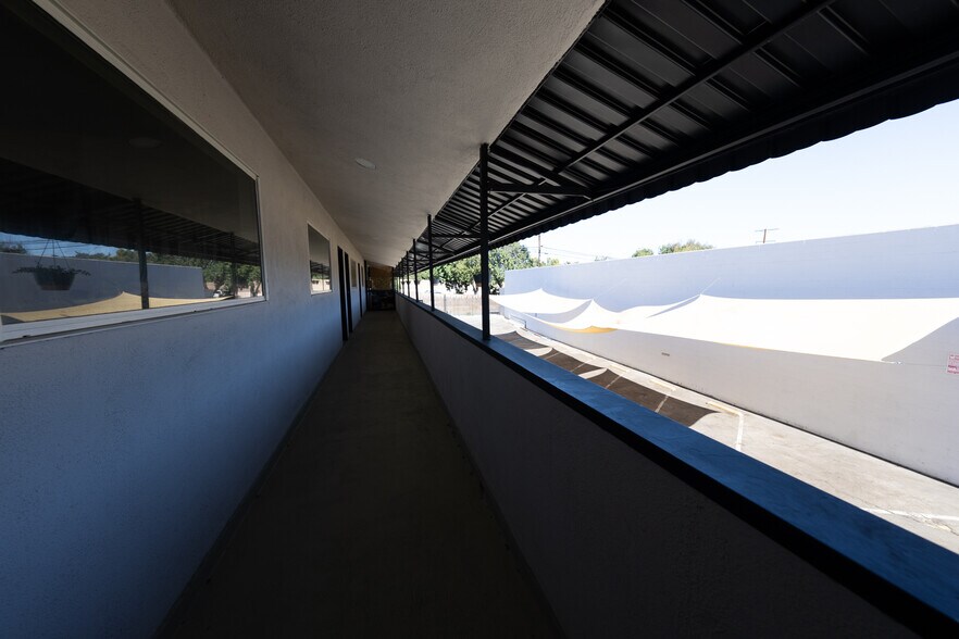 More Photos Of 19525-19527 Ventura Blvd, Tarzana Medical For Sale