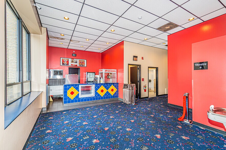 More Photos Of 1-11 S Prospect Ave, Park Ridge Restaurant For Lease