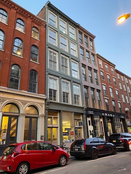 More Photos Of 221 Chestnut St, Philadelphia Office For Sale
