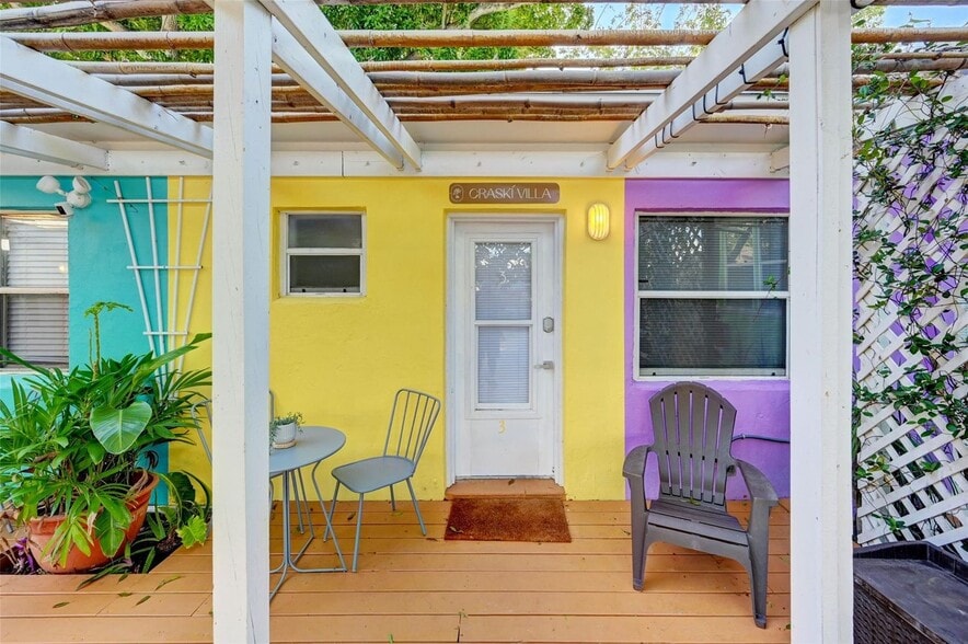 More Photos Of 1944 NE 5th St, Deerfield Beach Apartments For Sale