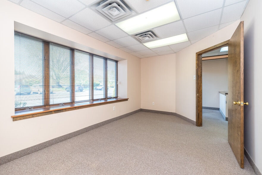 More Photos Of 908-918 Town Center, New Britain Office For Sale