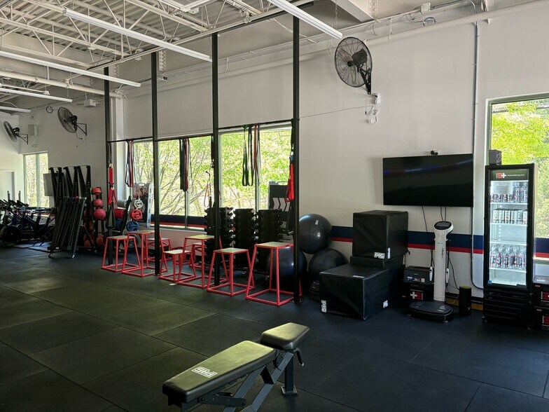 More Photos Of 240 Fort Salonga Rd, Northport Restaurant For Sale