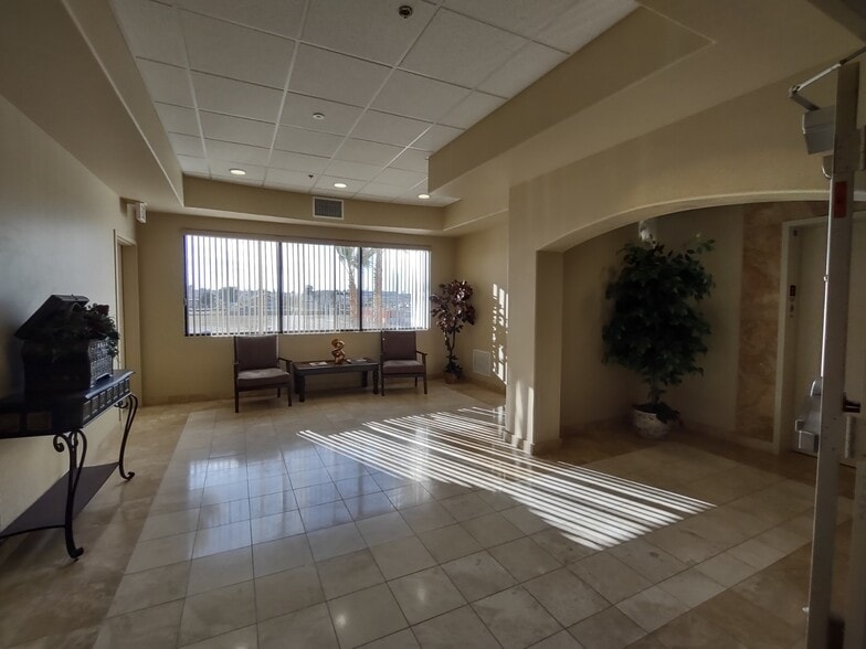 More Photos Of 12021 Jacaranda Ave, Hesperia Medical For Lease