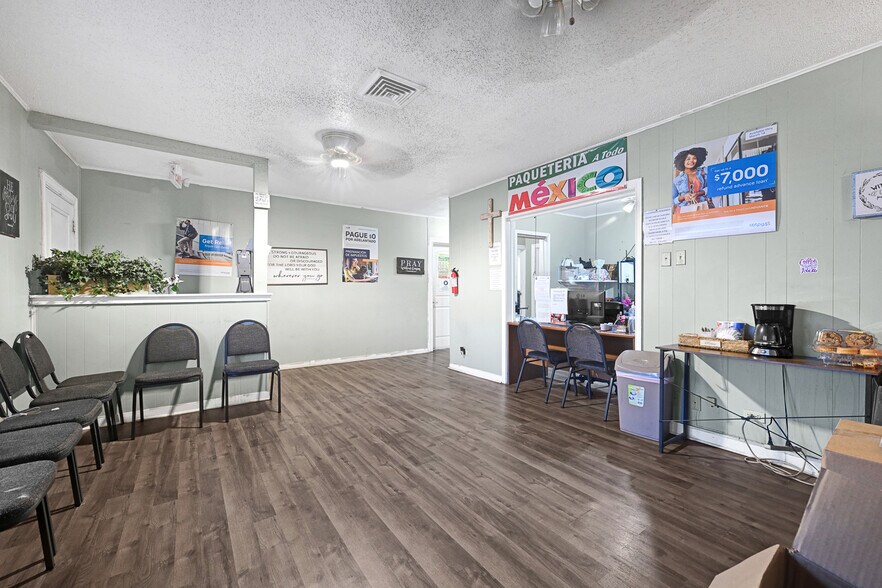 More Photos Of 1710 Cypress Creek Pkwy, Houston Office For Sale