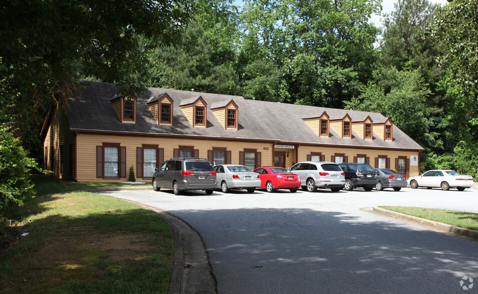 More Photos Of 652 Exchange Pl, Lilburn Office For Sale