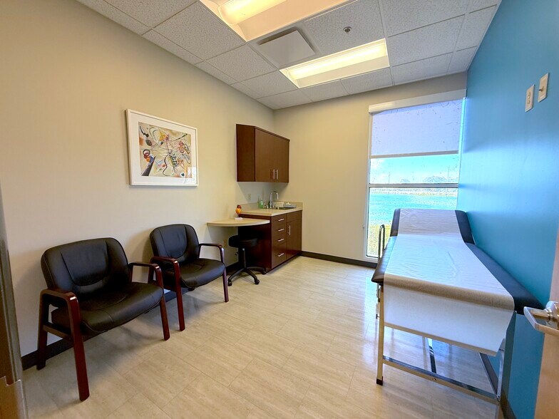 More Photos Of 1879 Nightingale Ln, Tavares Medical For Lease