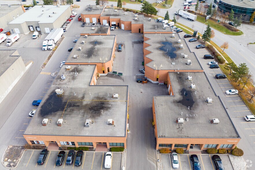 More Photos Of 1 Whitmore Rd, Vaughan Light Manufacturing For Lease