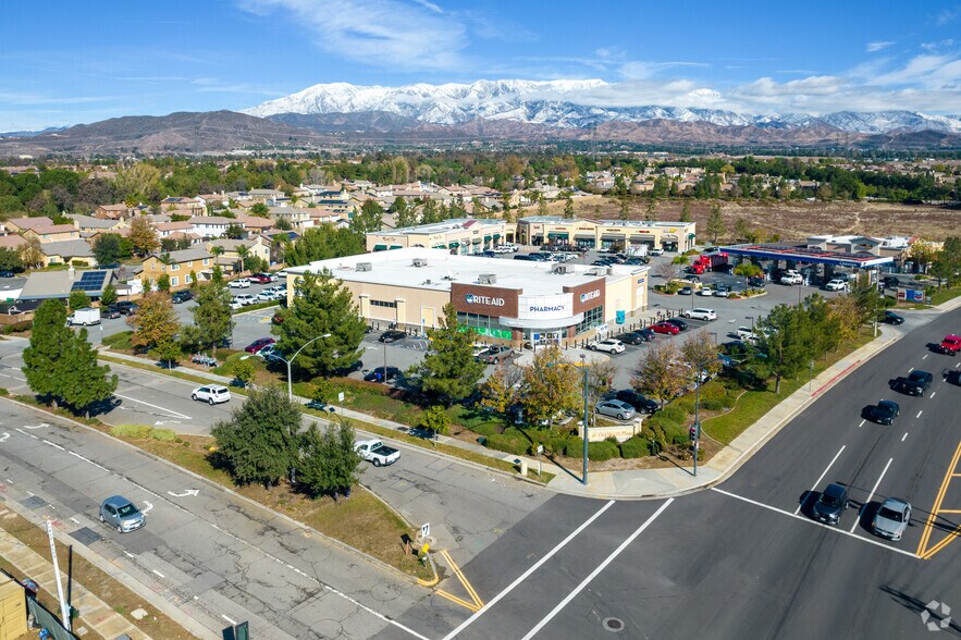 More Photos Of 894 Oak Valley Pky, Beaumont Drugstore For Sale