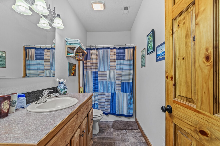 More Photos Of 302 Berger St, Riggins Apartments For Sale