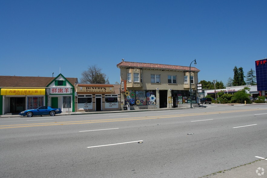 More Photos Of 2200 S El Camino Real, San Mateo Storefront For Lease
