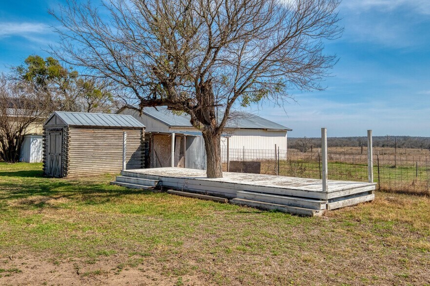 More Photos Of 829 State Highway 21 W, Cedar Creek Specialty For Sale