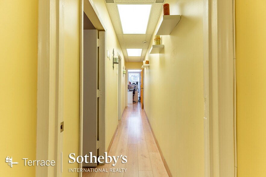 More Photos Of 11247 Queens Blvd, Forest Hills Storefront For Sale