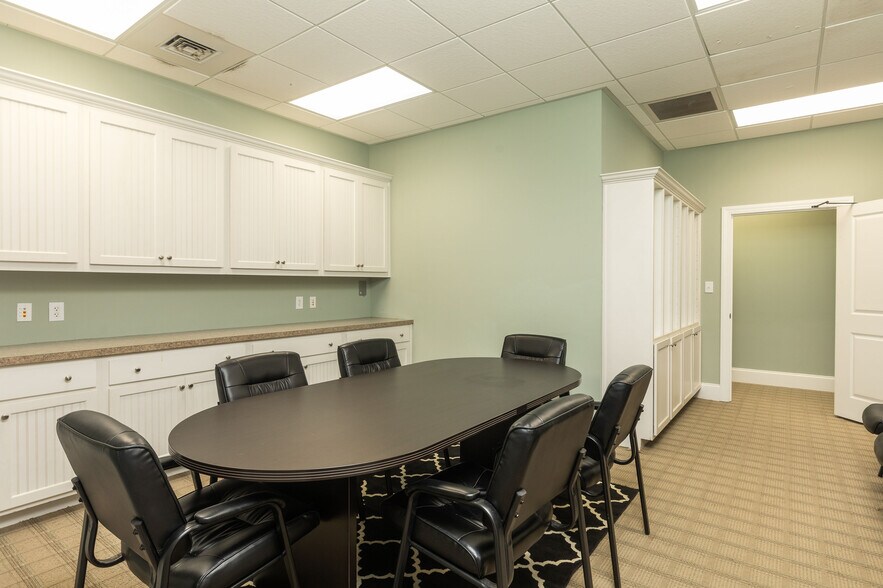 More Photos Of 3015 Dunes West Blvd, Mount Pleasant Office For Lease