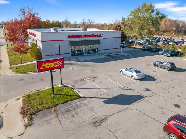 More Photos Of 730 Charlevoix Ave, Petoskey Freestanding For Sale