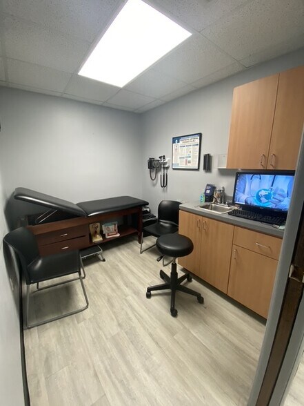 More Photos Of 3401 Davie Blvd, Fort Lauderdale Coworking Space