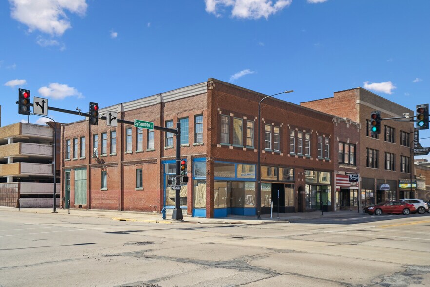 More Photos Of 626-632 Sycamore St, Waterloo Storefront Retail Office For Sale