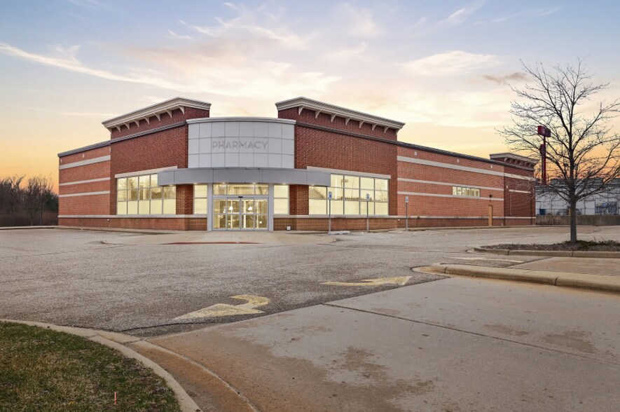 Primary Photo Of 4166 17 Mile Rd NE, Cedar Springs Drugstore For Sale