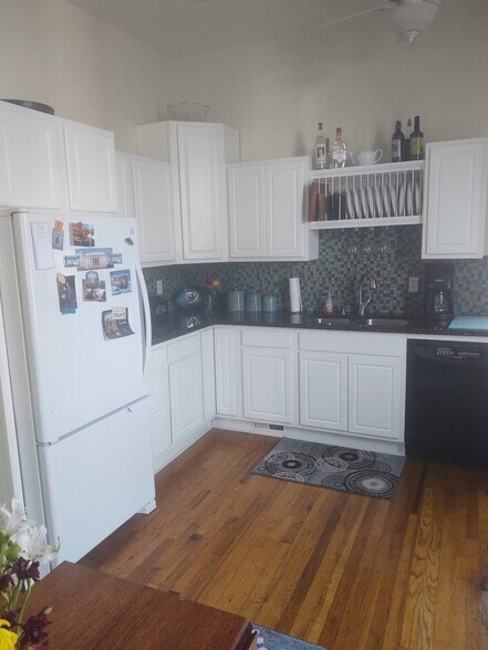 More Photos Of 45605 Cass Ave, Utica Apartments For Sale