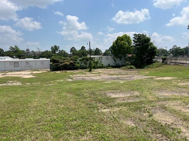 More Photos Of 400 S Austin St, Brenham Land For Sale