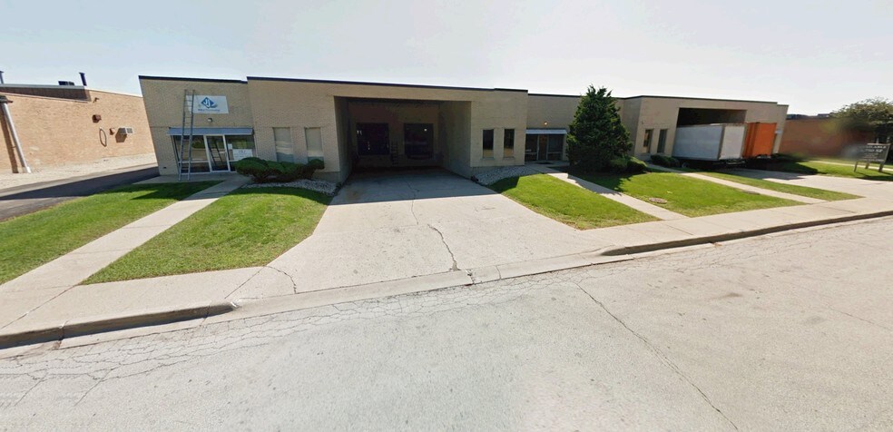 More Photos Of 2451-2457 American Ln, Elk Grove Village Warehouse For Lease