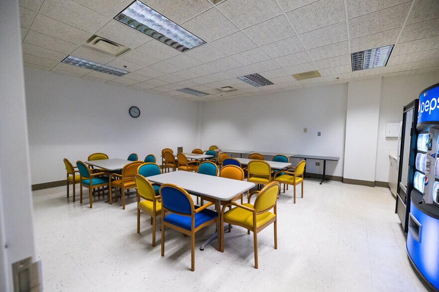 More Photos Of 711 W Pickard St, Mount Pleasant Manufacturing For Sale