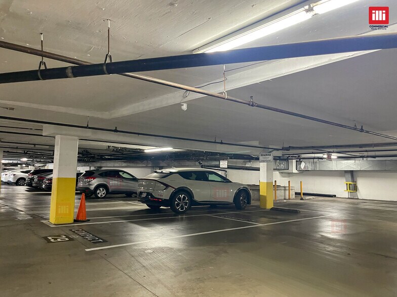 More Photos Of 14396 Ventura Blvd, Sherman Oaks Health Club For Lease