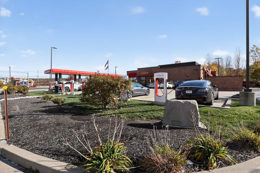 More Photos Of 8180 Perry Hwy, Erie Convenience Store For Sale