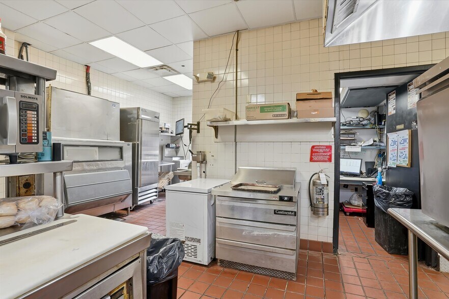 More Photos Of 3584 Parkway, Pigeon Forge Restaurant For Lease