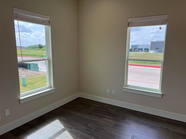 More Photos Of 2951 FM 1460, Georgetown Medical For Sale