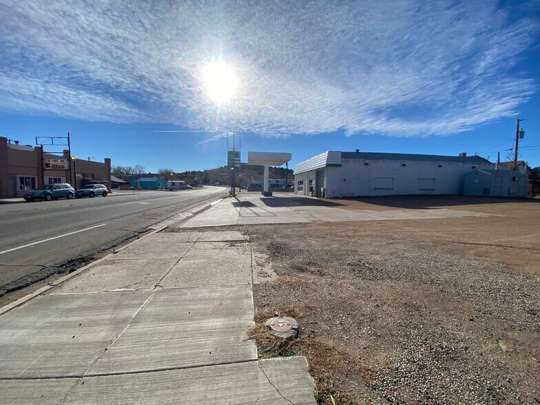 More Photos Of 925 Main St, Walsenburg Service Station For Sale