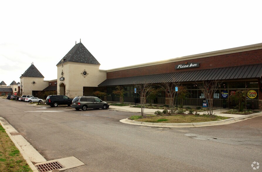 More Photos Of 119 Colony Crossing Way, Madison General Retail For Lease