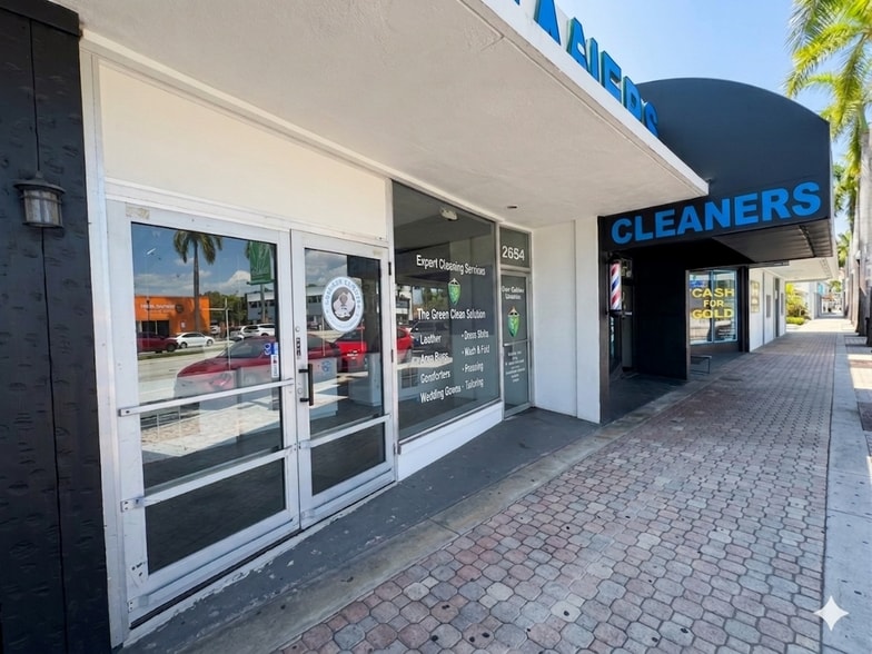 More Photos Of 2652-2660 Hollywood Blvd, Hollywood Freestanding For Lease