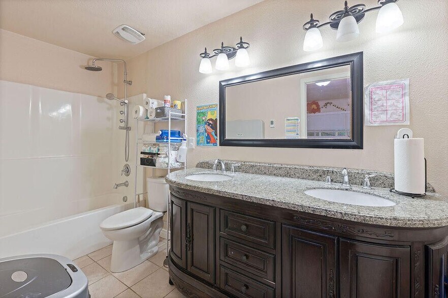 More Photos Of 119 SW 7th St, Redmond Daycare Center For Sale