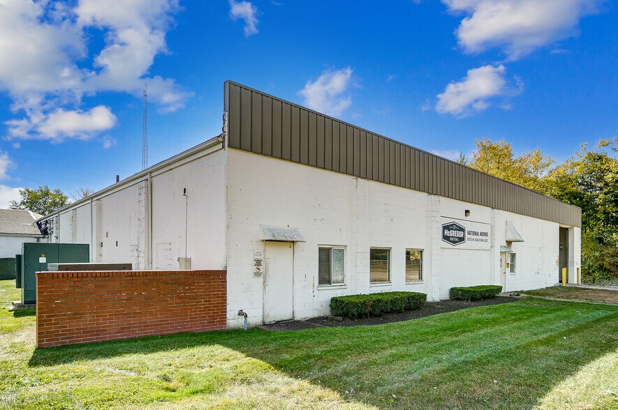 More Photos Of 5589 W National Rd, Springfield Warehouse For Sale