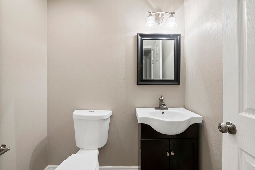 More Photos Of 405 S 100 E, Pleasant Grove Office For Lease