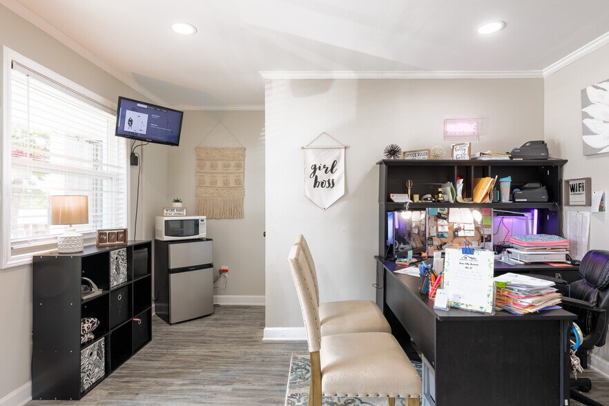 More Photos Of 100 S Kirkland Ave, Elkin Apartments For Sale