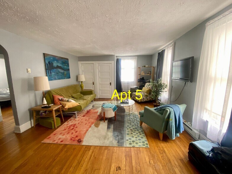 More Photos Of 406 N Loudoun St, Winchester Apartments For Sale